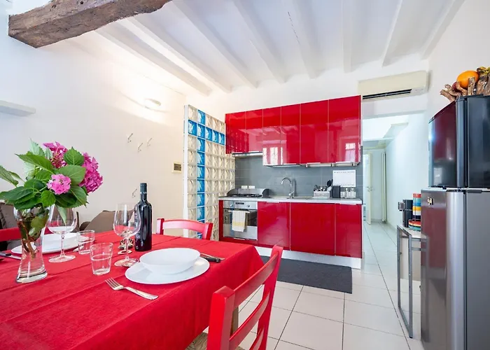 Guesthost - Bright And In Lejlighed *